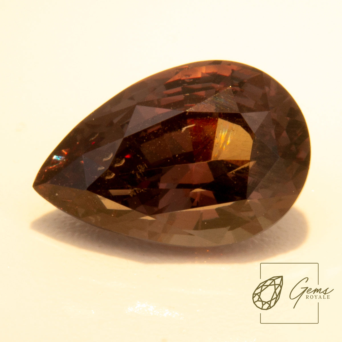 Pear cut Garnet 2.4 Ct