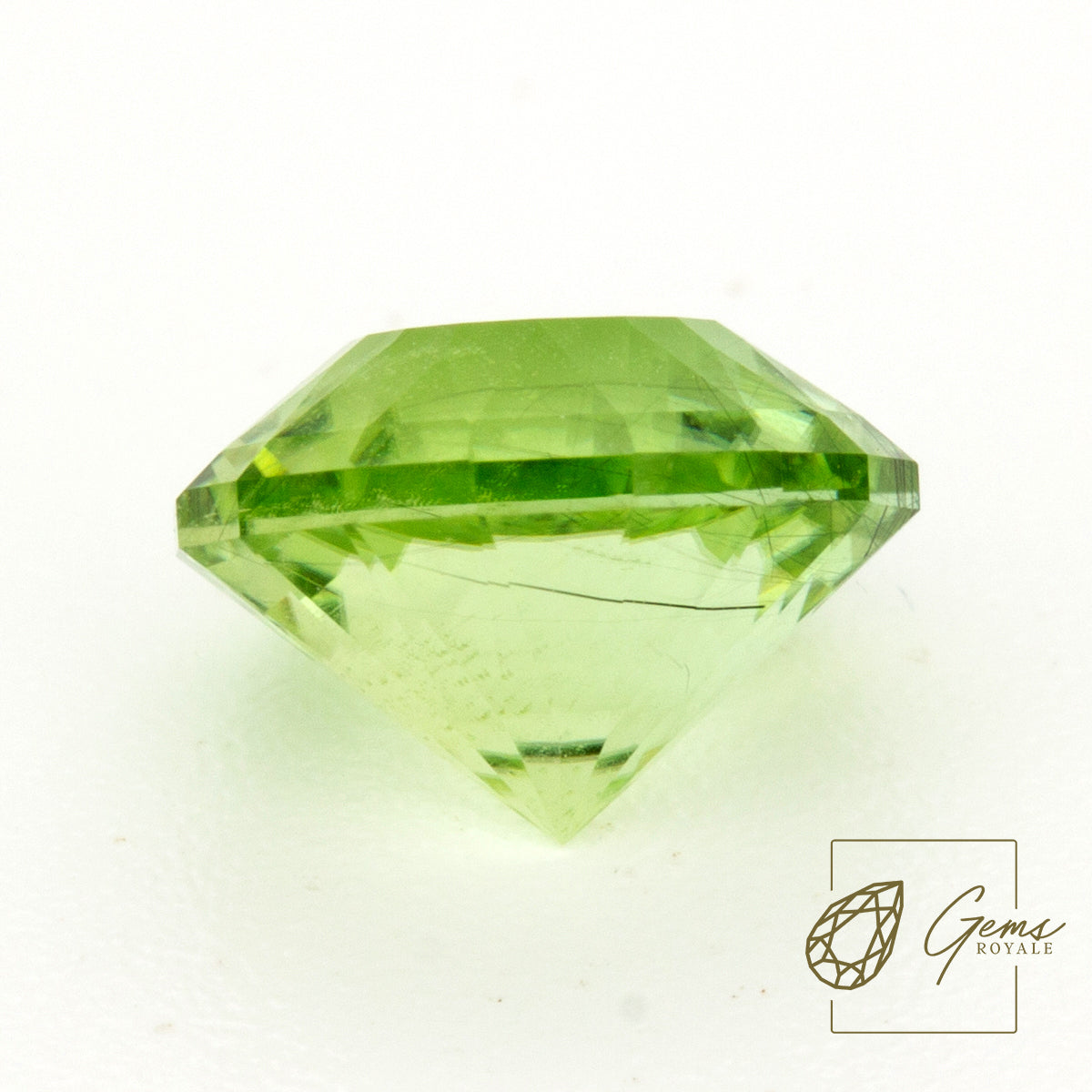 Fancy brilliant cut Peridot, 2.5 carats