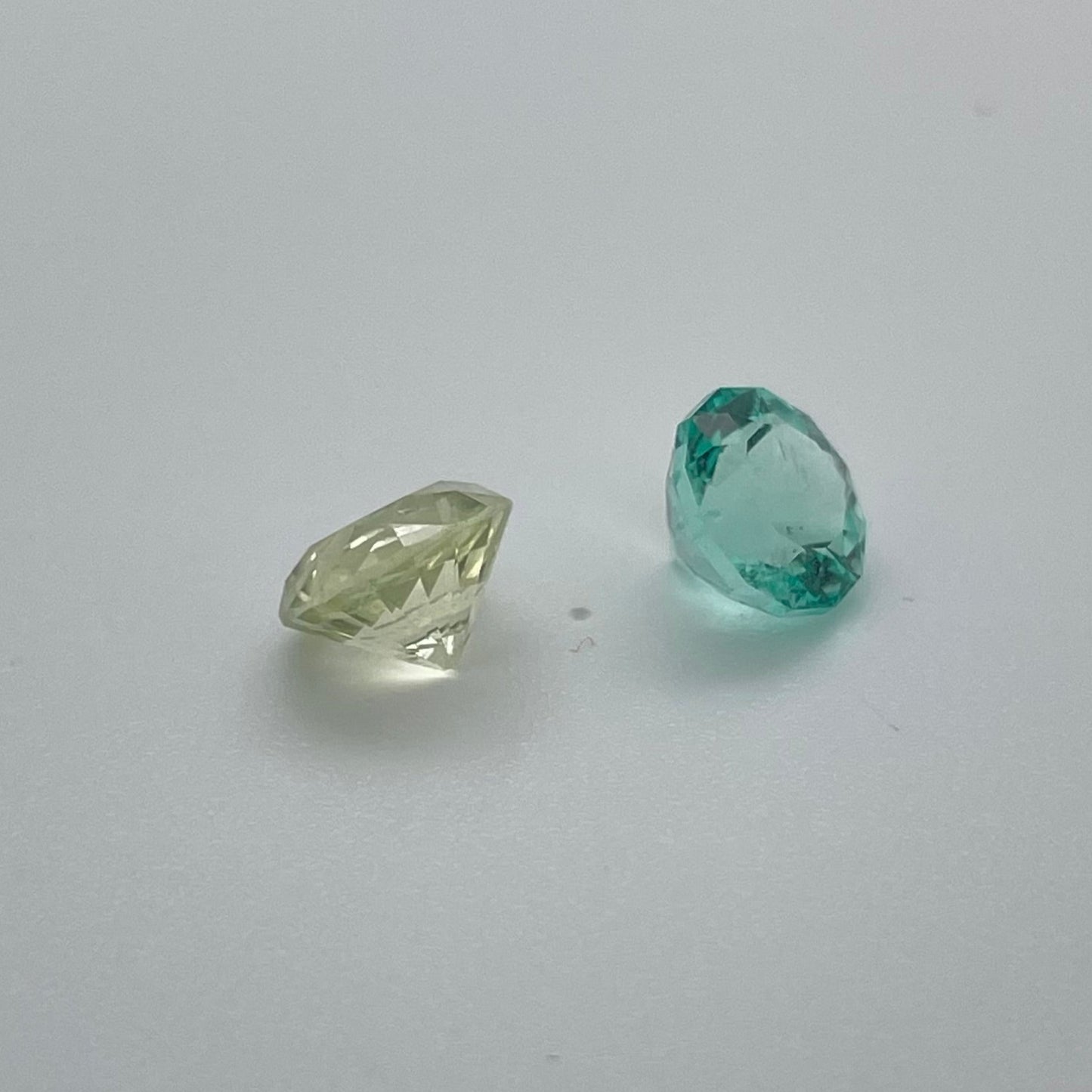 Brilliant cut yellow Sapphire and Colombian Emerald duo