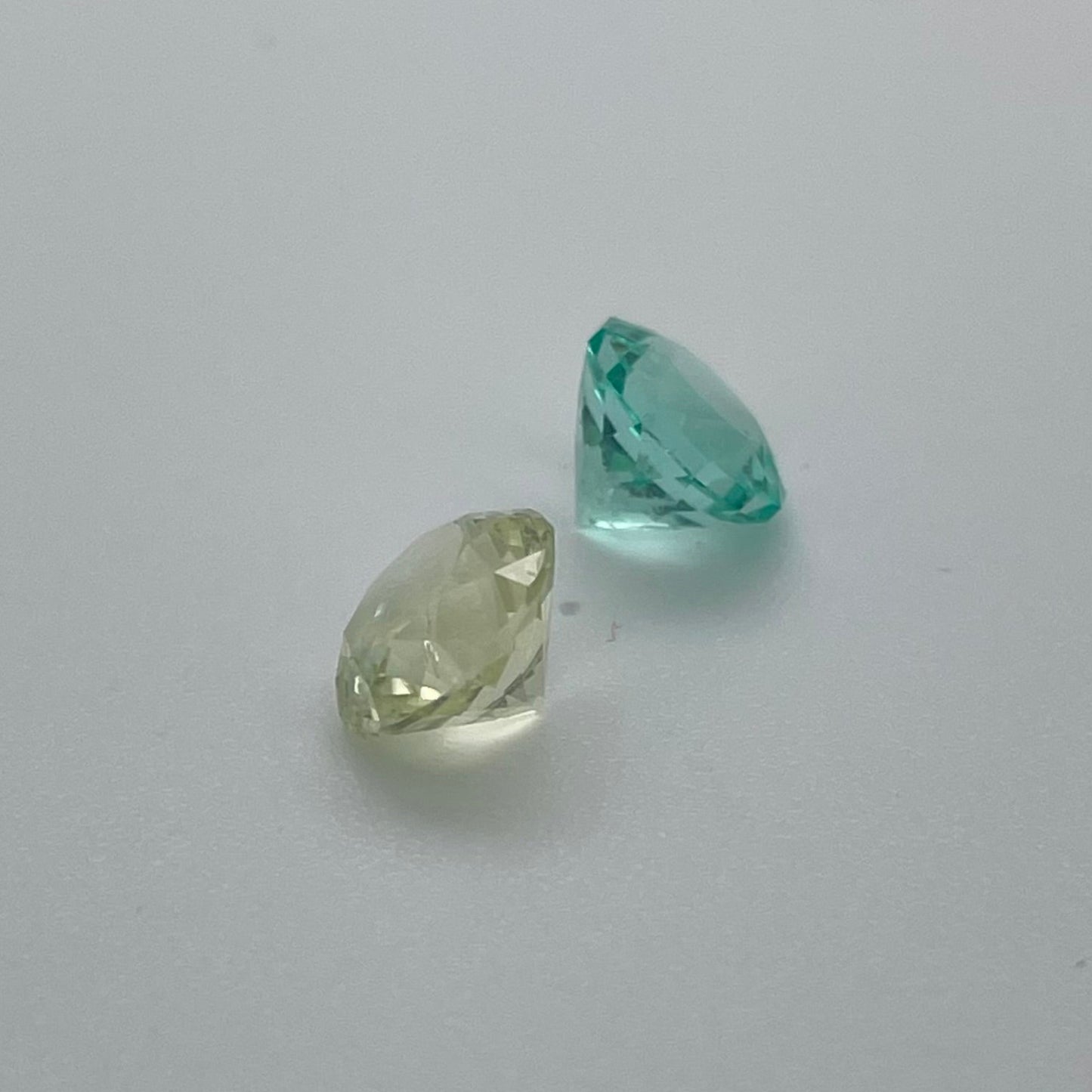 Brilliant cut yellow Sapphire and Colombian Emerald duo