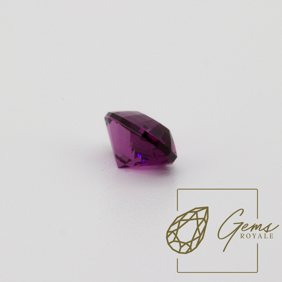 Oval Umbalite Garnet, 1.86 CT
