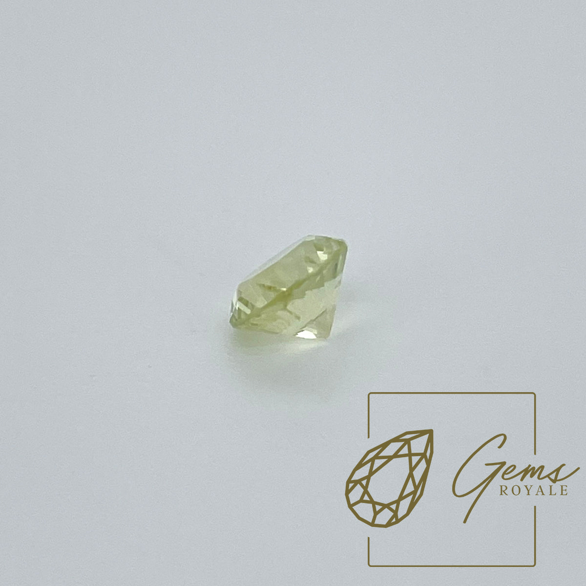 Round brilliant cut yellow Sapphire, 1.81 ct