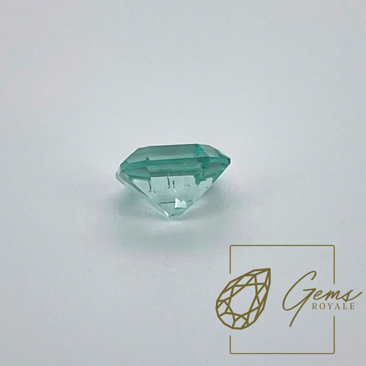 Emerald cut, Colombian Emerald, 0.81 ct