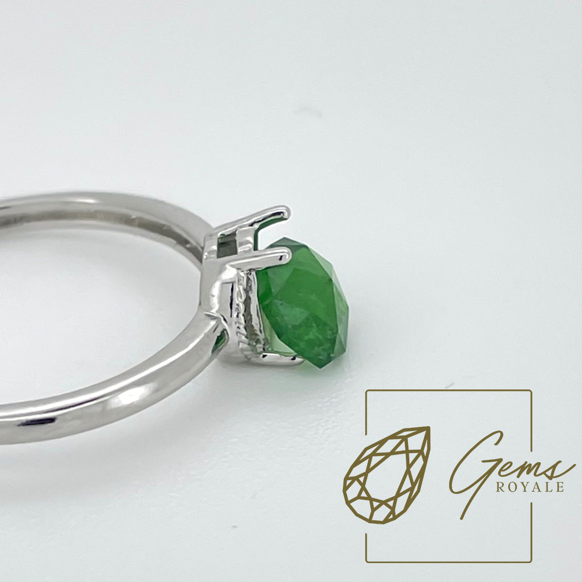 Rose cut Tsavorite garnet 0.68 ct