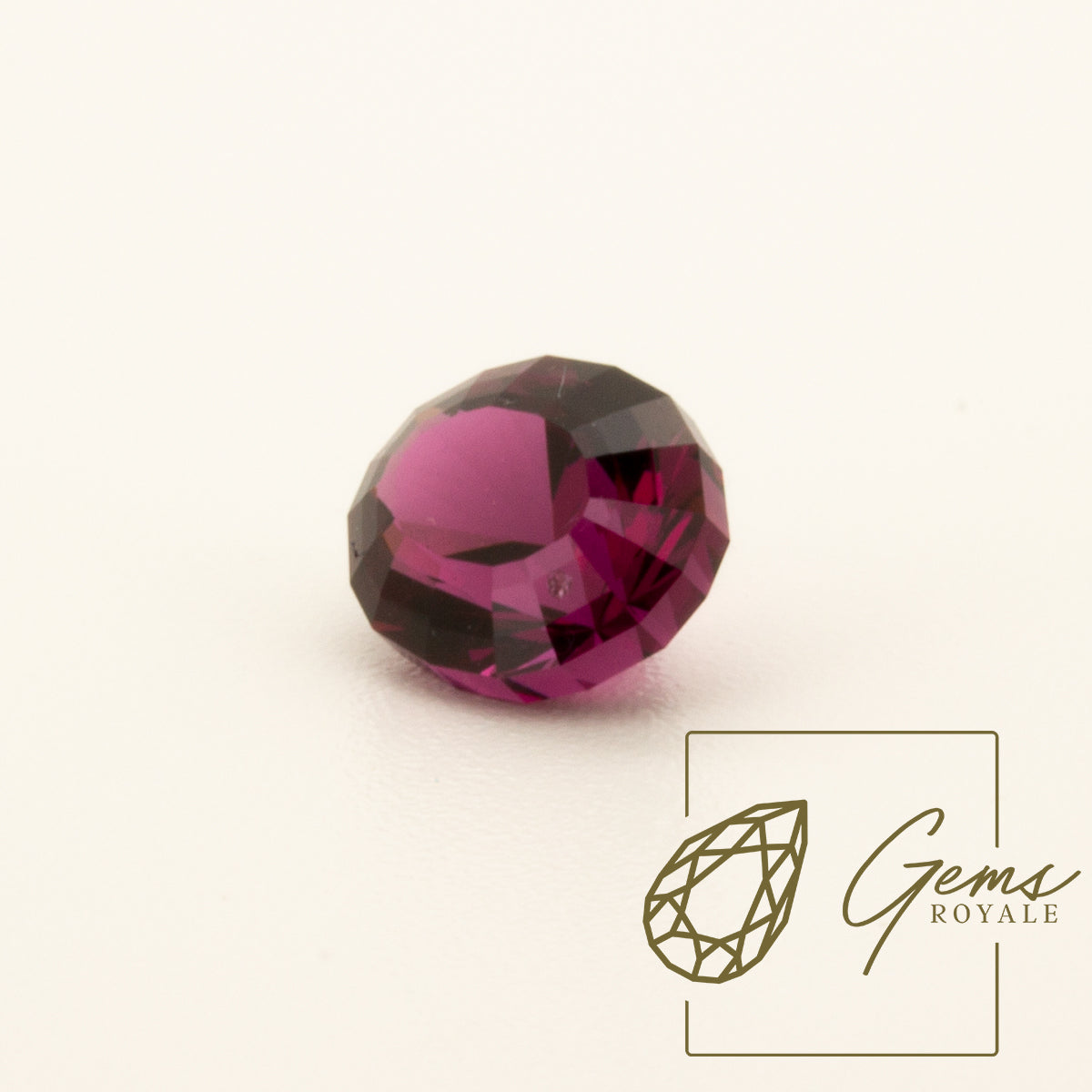 Oval Umbalite Garnet, 2.54 ct