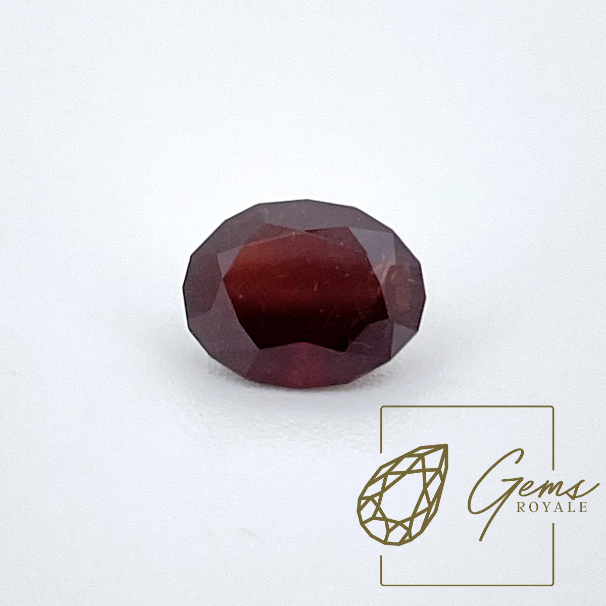 Oval brilliant Rhodolite Garnet, 2.46 carats