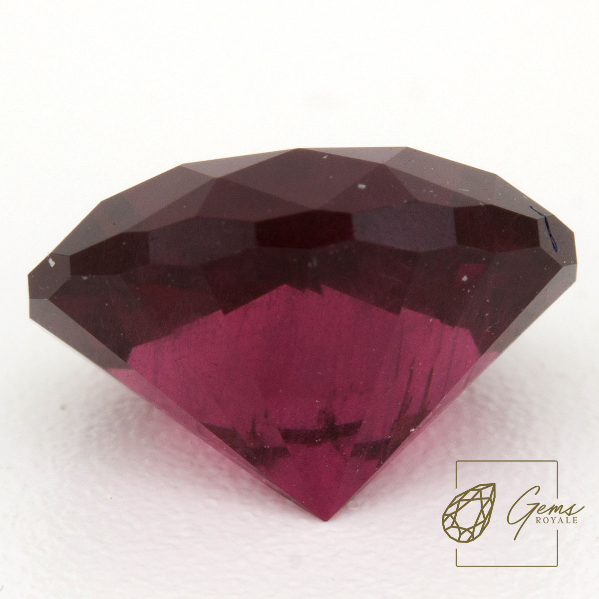 Oval cut Garnet 3.69 Ct