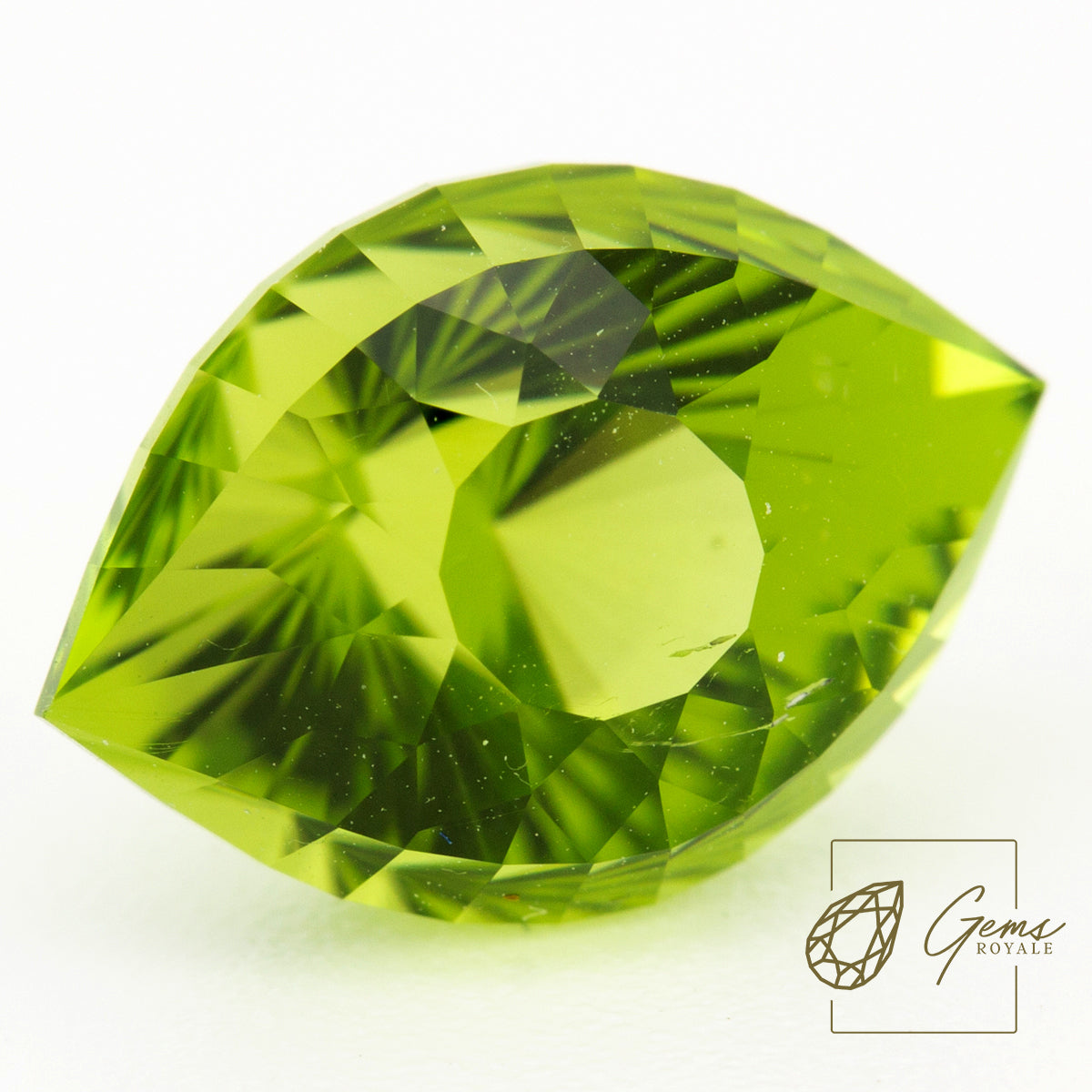 Eye cut Peridot 5.09 Ct